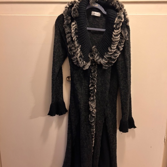 Coat - Picture 2 of 4